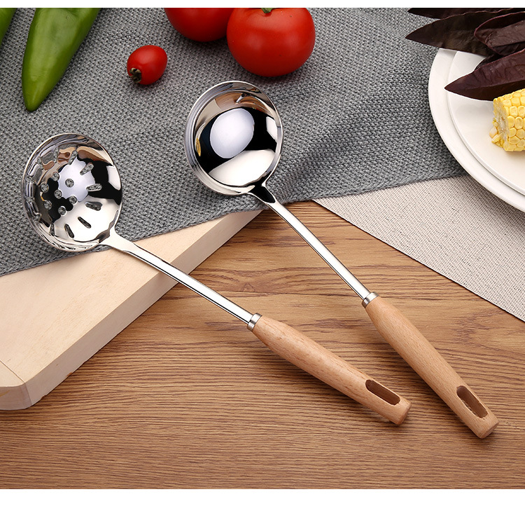 Spot Goods 304 Stainless Steel Soup Ladle Domestic Hot Pot Colander Kitchen Gadget Creative Japanese Solid Wood Spoon