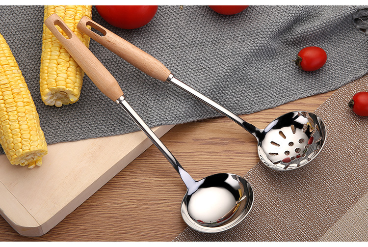 Spot Goods 304 Stainless Steel Soup Ladle Domestic Hot Pot Colander Kitchen Gadget Creative Japanese Solid Wood Spoon