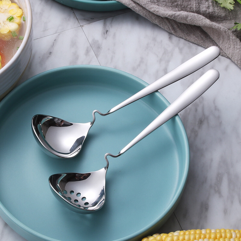 Korean Style 304 Stainless Steel Soup Ladle Drain Long Handle Deepening Thickening Kitchen Household Porridge Spoon Large Head round Spoon Spoon
