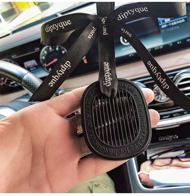 Popular TikTok Diptyque Car Aromatherapy Solid Car Fragrance Perfume Air Outlet Hanging Aroma Diffuser Pendant Popular TikTok Diptyque Car Aromatherapy Solid Car Fragrance Perfume Air Outlet Hanging Aroma Diffuser Pendant
