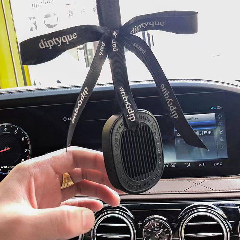 Popular TikTok Diptyque Car Aromatherapy Solid Car Fragrance Perfume Air Outlet Hanging Aroma Diffuser Pendant Popular TikTok Diptyque Car Aromatherapy Solid Car Fragrance Perfume Air Outlet Hanging Aroma Diffuser Pendant