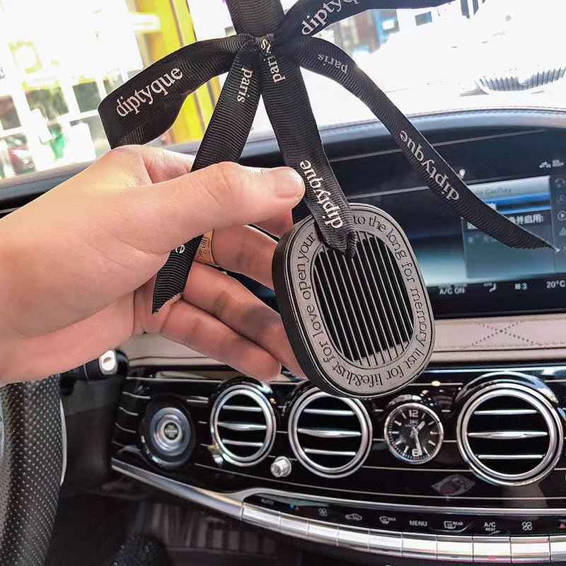 Popular TikTok Diptyque Car Aromatherapy Solid Car Fragrance Perfume Air Outlet Hanging Aroma Diffuser Pendant Popular TikTok Diptyque Car Aromatherapy Solid Car Fragrance Perfume Air Outlet Hanging Aroma Diffuser Pendant