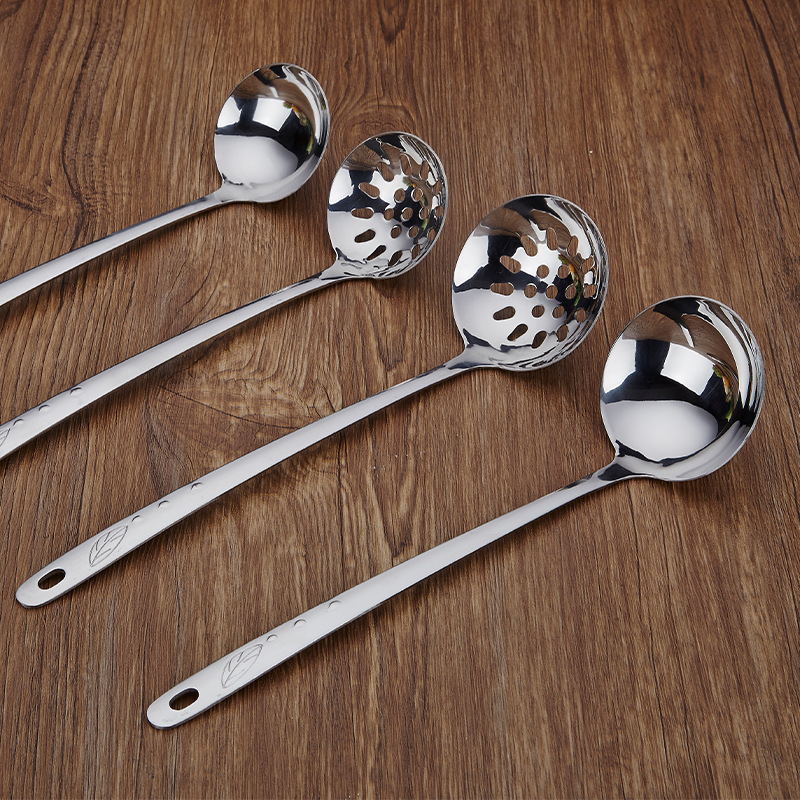 Stainless Steel Soup Ladle 6 Points 7 Points Hot Pot Spoon Extended Handle Soup Ladle Leaf Drops Colander Kitchen Home Hotel Supplies