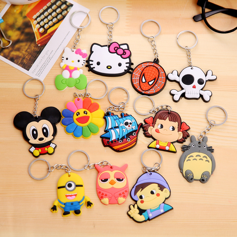 With the card paper South Korea cute cartoon silicone car key ring creative couples model key ring small pendant key.