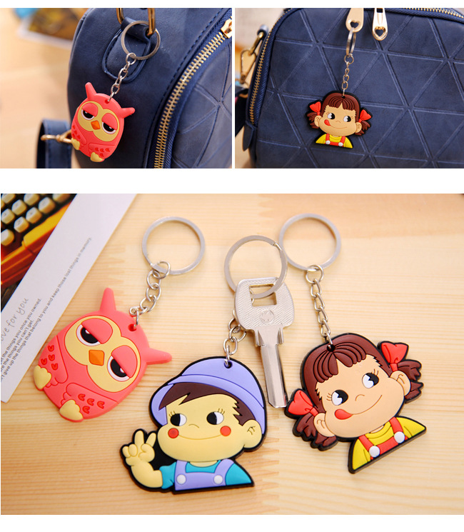 With the card paper South Korea cute cartoon silicone car key ring creative couples model key ring small pendant key. With the card paper South Korea cute cartoon silicone car key ring creative couples model key ring small pendant key.
