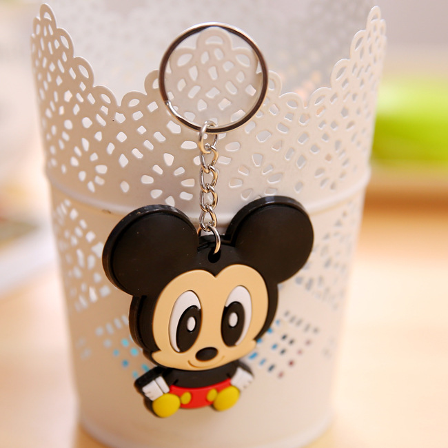With the card paper South Korea cute cartoon silicone car key ring creative couples model key ring small pendant key. With the card paper South Korea cute cartoon silicone car key ring creative couples model key ring small pendant key.