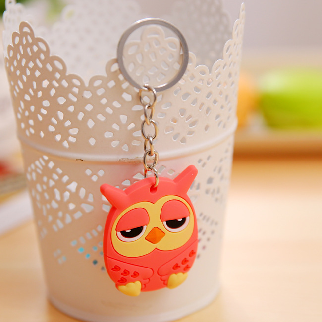 With the card paper South Korea cute cartoon silicone car key ring creative couples model key ring small pendant key. With the card paper South Korea cute cartoon silicone car key ring creative couples model key ring small pendant key.