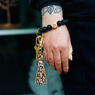 Color Silicone Beads Bracelet Bracelet Keychain Female Foreign Trade Amazon Pu Tassel Card Bag Silicone Bracelet Key Ring Color Silicone Beads Bracelet Bracelet Keychain Female Foreign Trade Amazon Pu Tassel Card Bag Silicone Bracelet Key Ring