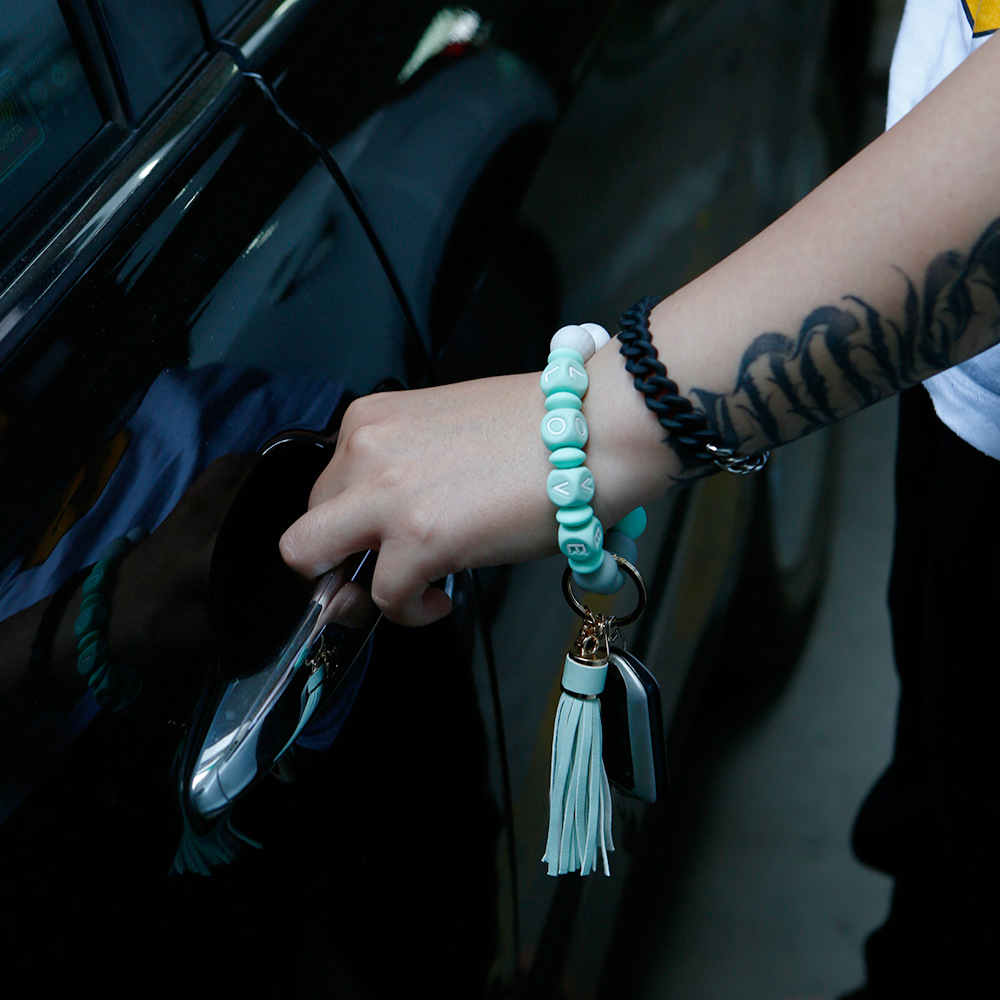 Color Silicone Beads Bracelet Bracelet Keychain Female Foreign Trade Amazon Pu Tassel Card Bag Silicone Bracelet Key Ring Color Silicone Beads Bracelet Bracelet Keychain Female Foreign Trade Amazon Pu Tassel Card Bag Silicone Bracelet Key Ring
