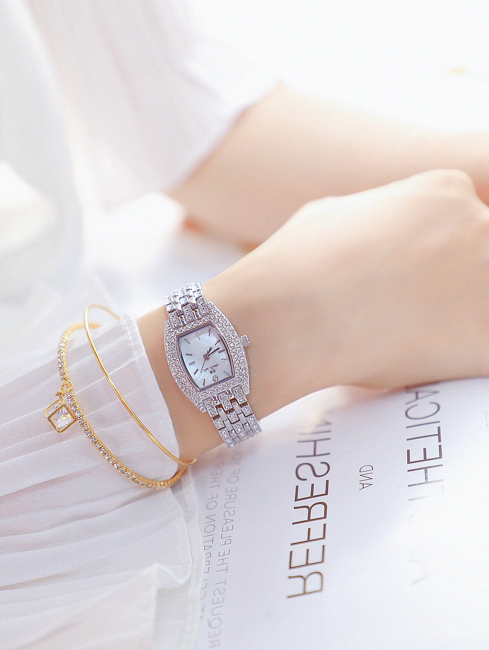 BS New Arrival Hot Sale Watch Factory Direct Sales Foreign Trade Linked List Customization Women's Watch Full of Diamonds One Piece Dropshipping Fa1595