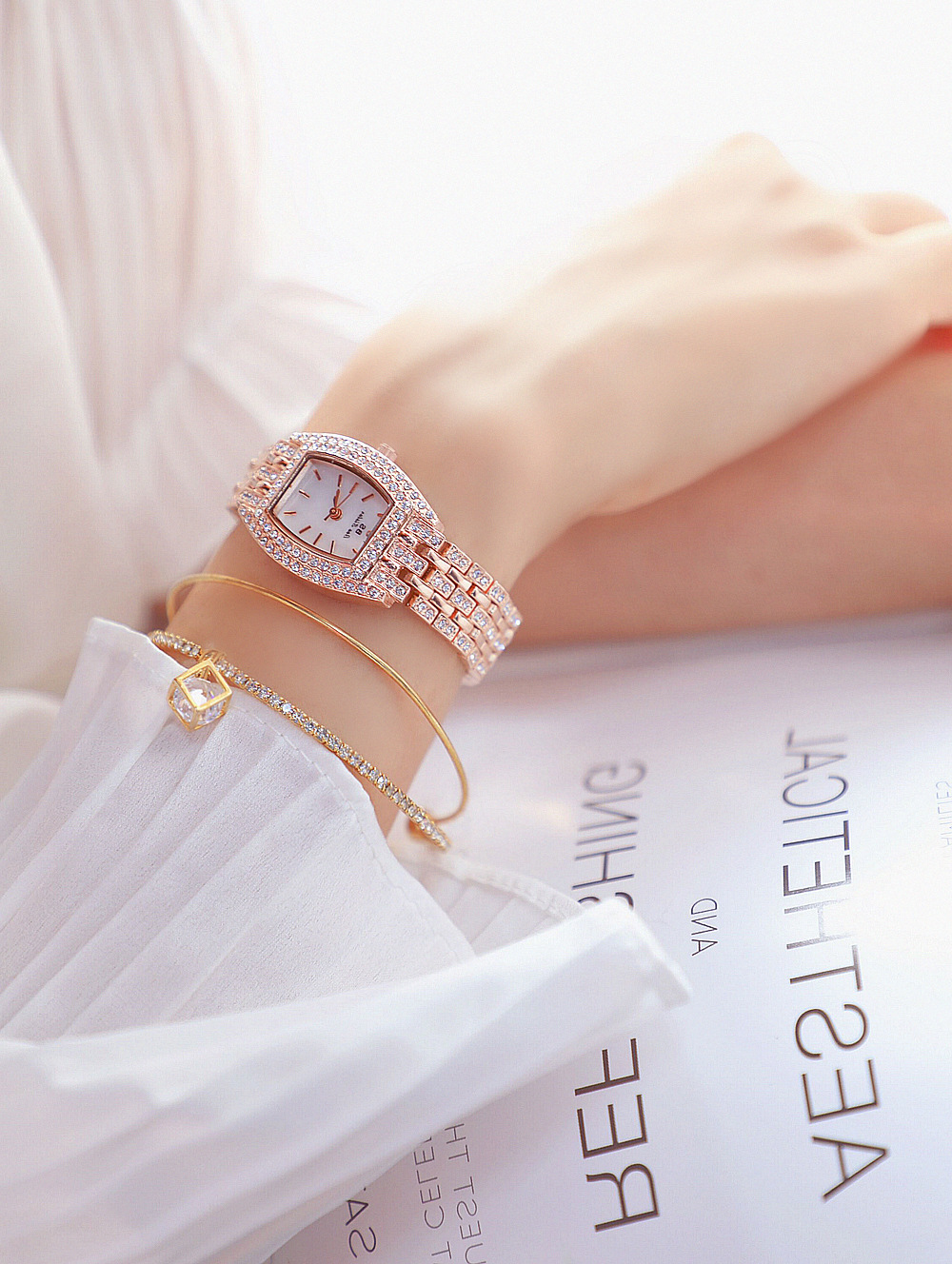 BS New Arrival Hot Sale Watch Factory Direct Sales Foreign Trade Linked List Customization Women's Watch Full of Diamonds One Piece Dropshipping Fa1595