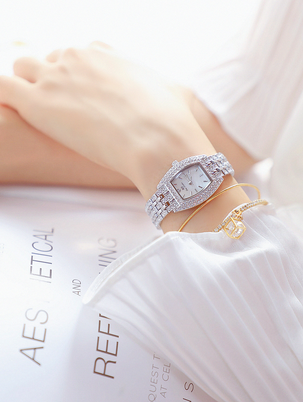 BS New Arrival Hot Sale Watch Factory Direct Sales Foreign Trade Linked List Customization Women's Watch Full of Diamonds One Piece Dropshipping Fa1595