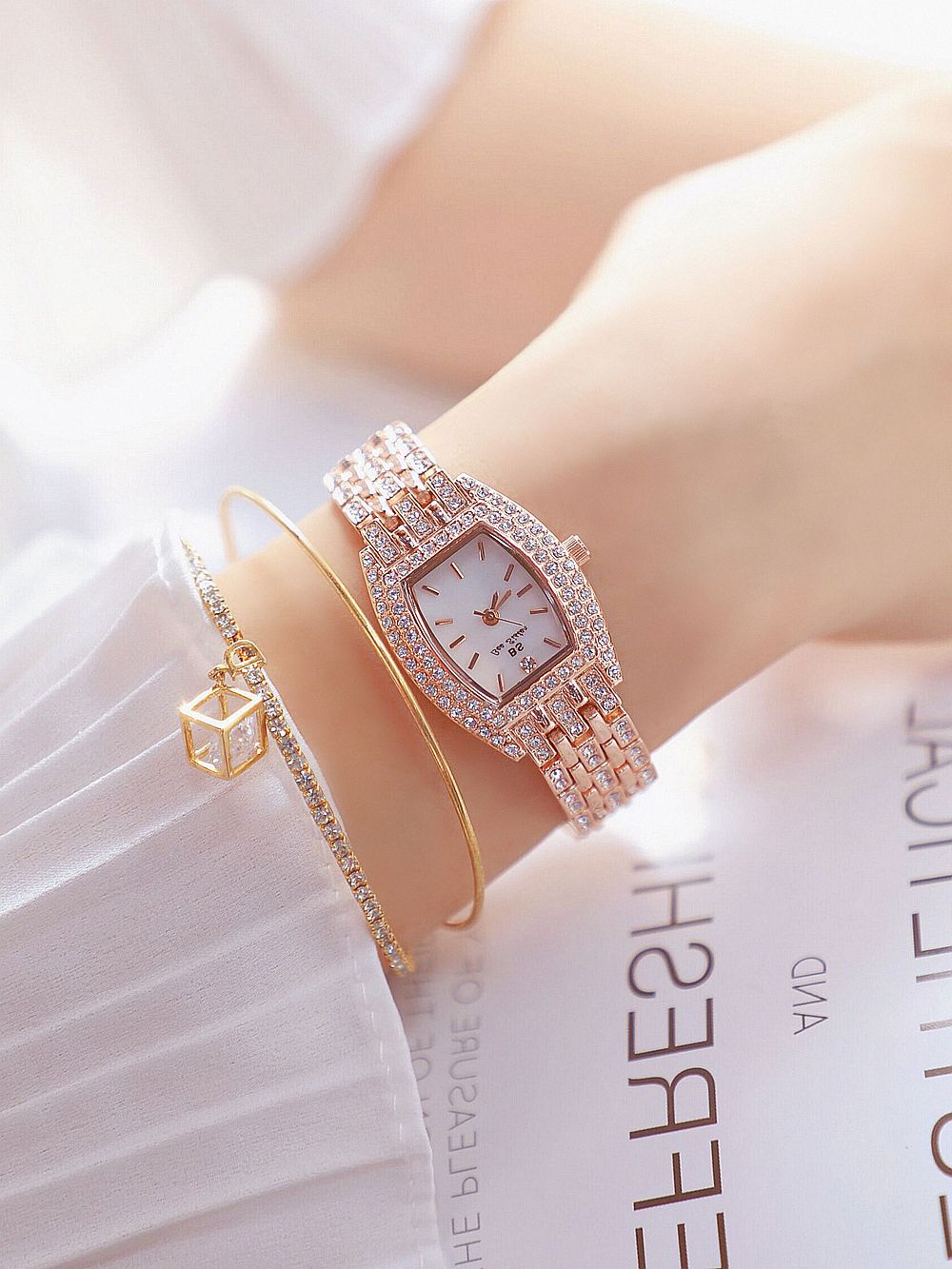 BS New Arrival Hot Sale Watch Factory Direct Sales Foreign Trade Linked List Customization Women's Watch Full of Diamonds One Piece Dropshipping Fa1595