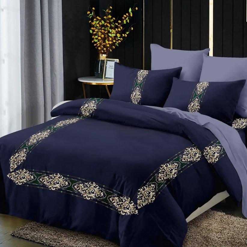 Digital Printing and Dyeing Brushed Four-Piece Bedding Set Rhinestone Velvet Duvet Cover AB Kit 150G 120/90/80G