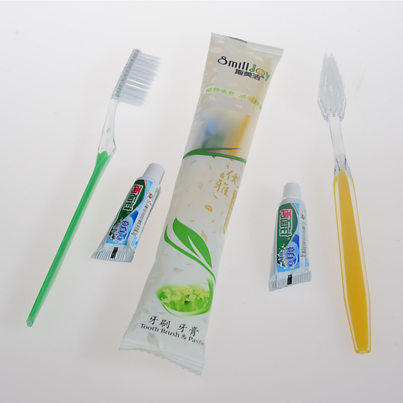 Hotel Toothbrush Toothpaste Set Disposable Hotel Toiletries a Set of Hotel Tooth-Cleaners Hotel Toothbrush Toothpaste Set Disposable Hotel Toiletries a Set of Hotel Tooth-Cleaners