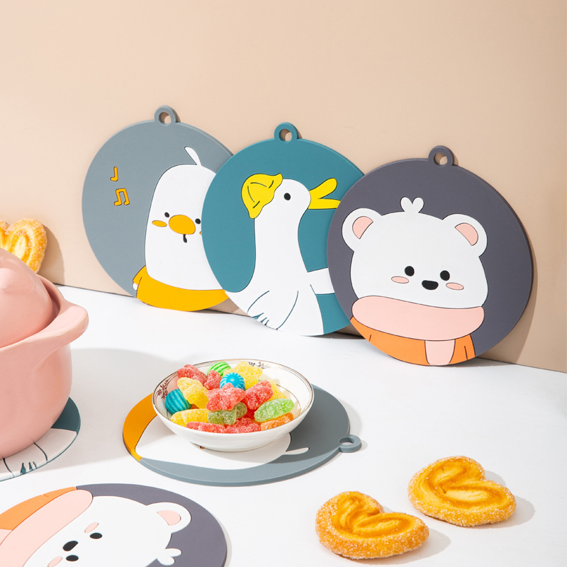 2021 New Creative Home Kitchen round Thickened Cartoon Silicone Scald Preventing Met Dining Table Bowl Coaster Cup Coaster Heat Proof Mat