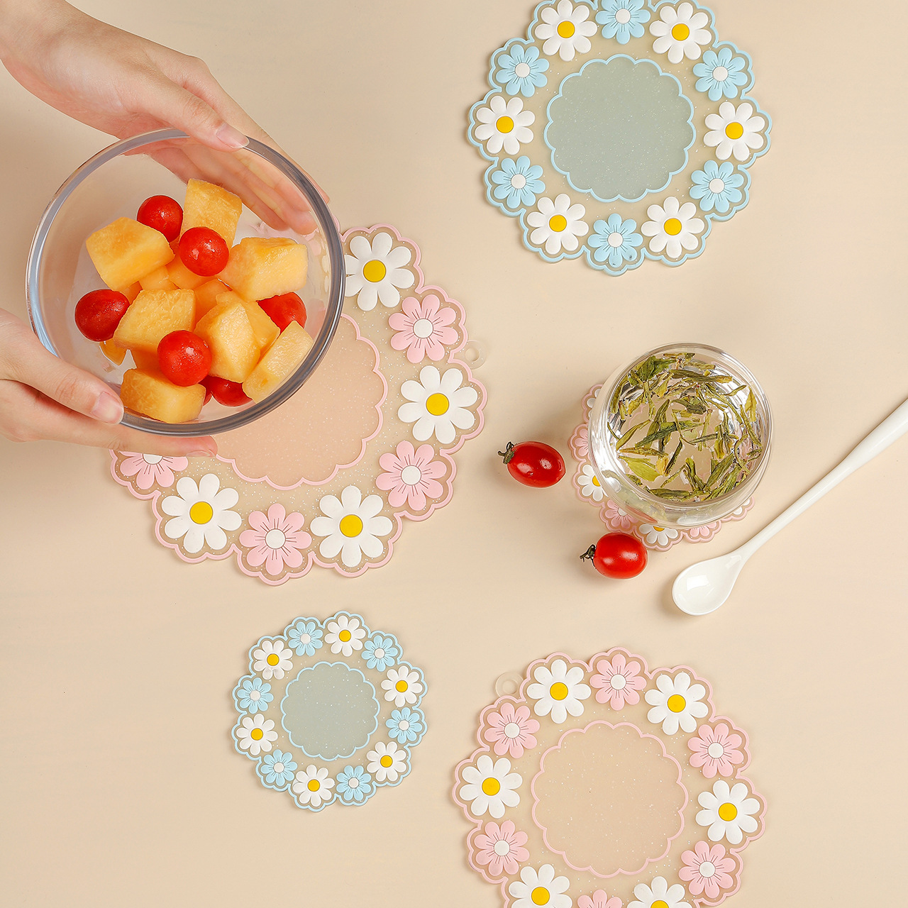 Fresh Silicone Thermal-Insulation Mat PVC Dinning Table Placemat High-Temperature Resistance Anti-Scald Potholder Little Daisy Cup Coaster