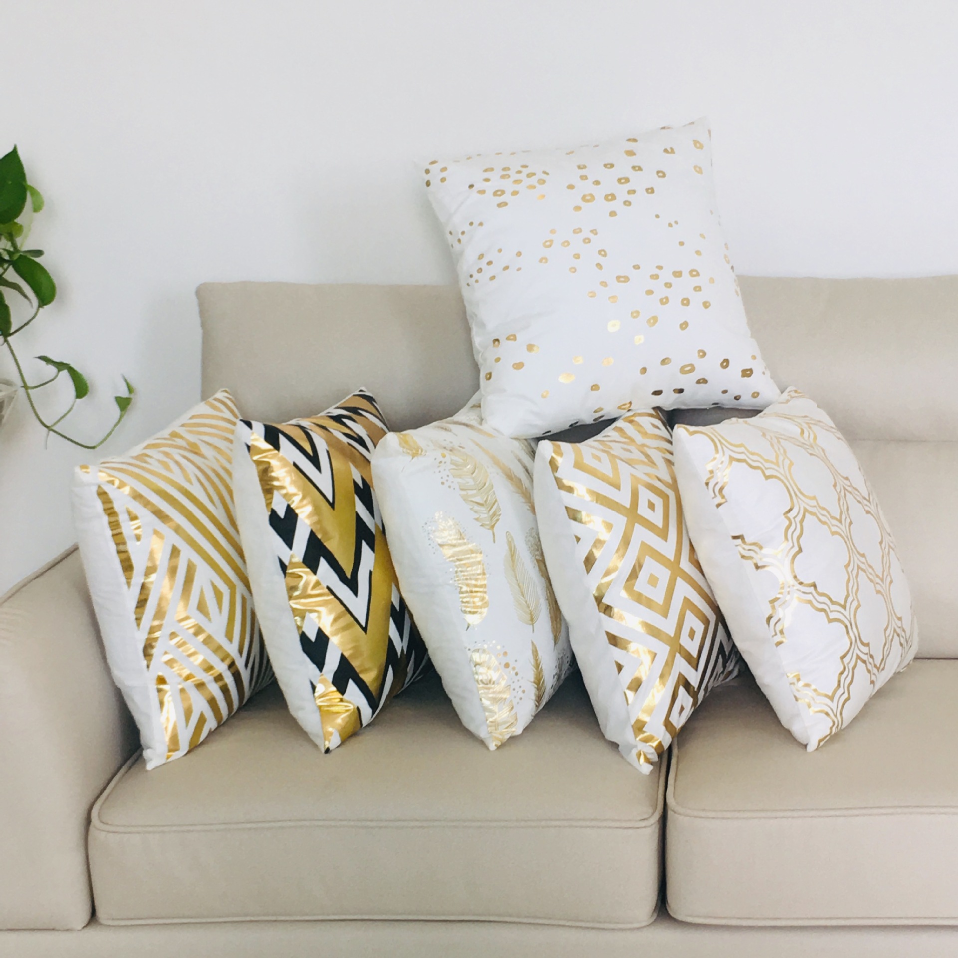 Haona Supplies Cross-Border Amazon Hot Household Supplies Car and Sofa Office Creativity Gilding Throw Pillow Cushion Cover