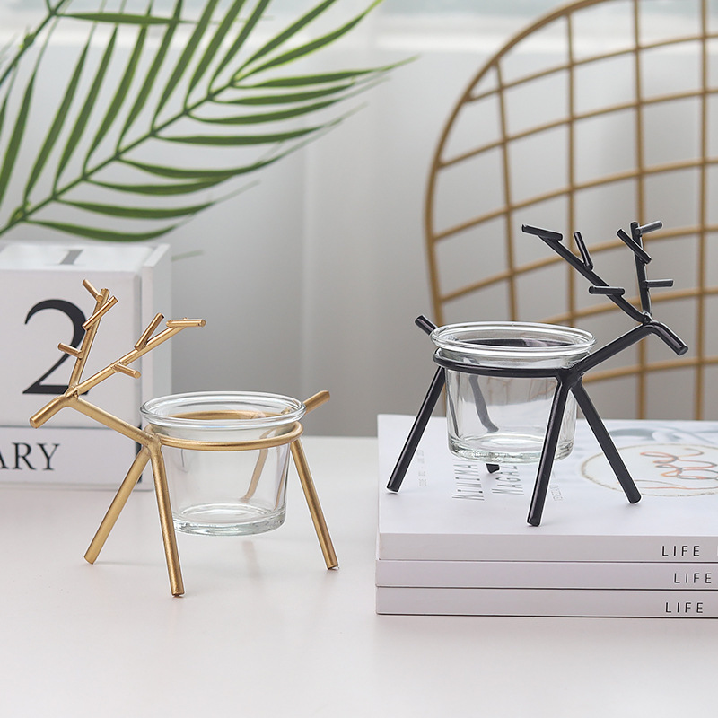 Wholesale Nordic simple creative Tie Yi deer candlestick household desktop atmosphere decorate candle table decoration