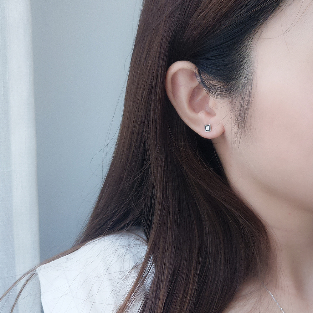 INS Ornament S925 Sterling Silver Niche Personality Square Stud Earrings Drip Glazed Trendy Four-Corner Earrings for Women