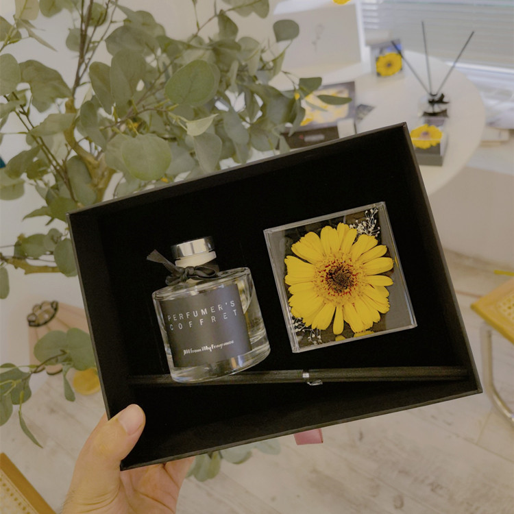 Flower FireFree Aromatherapy African Chrysanthemum Champagne Flower Freesia New Home Indoor Teacher's Day Flower Gift Flower FireFree Aromatherapy African Chrysanthemum Champagne Flower Freesia New Home Indoor Teacher's Day Flower Gift