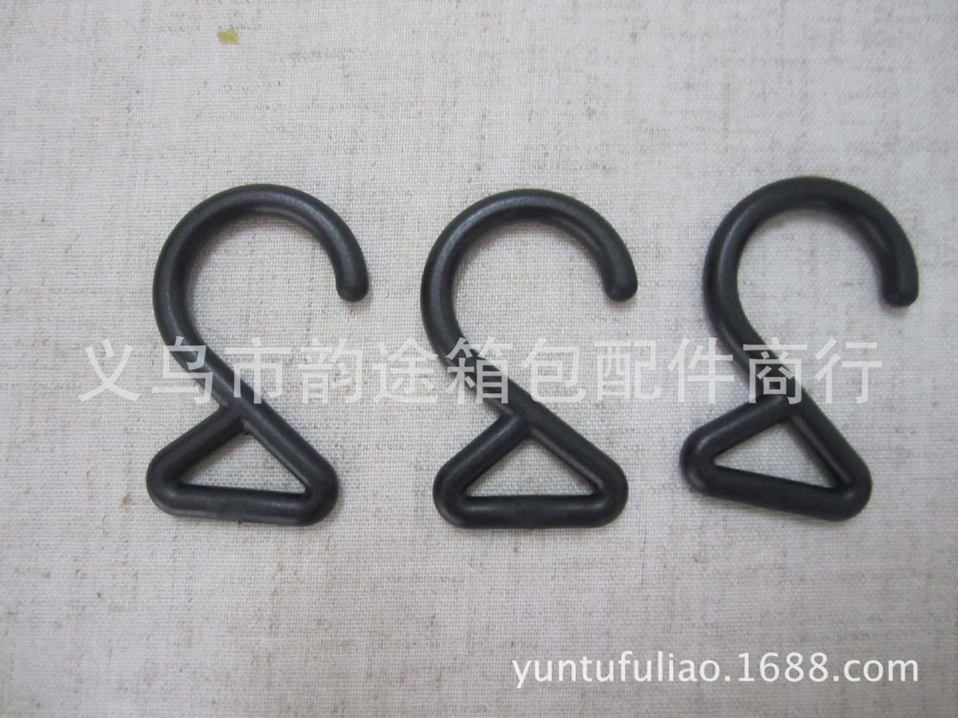 A Large Number of Bags and Bags Are Available in Stock. Plastic 2-Shaped 2-Shaped Hooks Rotating Hook Buckle 2-Word Hook Snap Hook Z Sub-Hook and Other Accessories