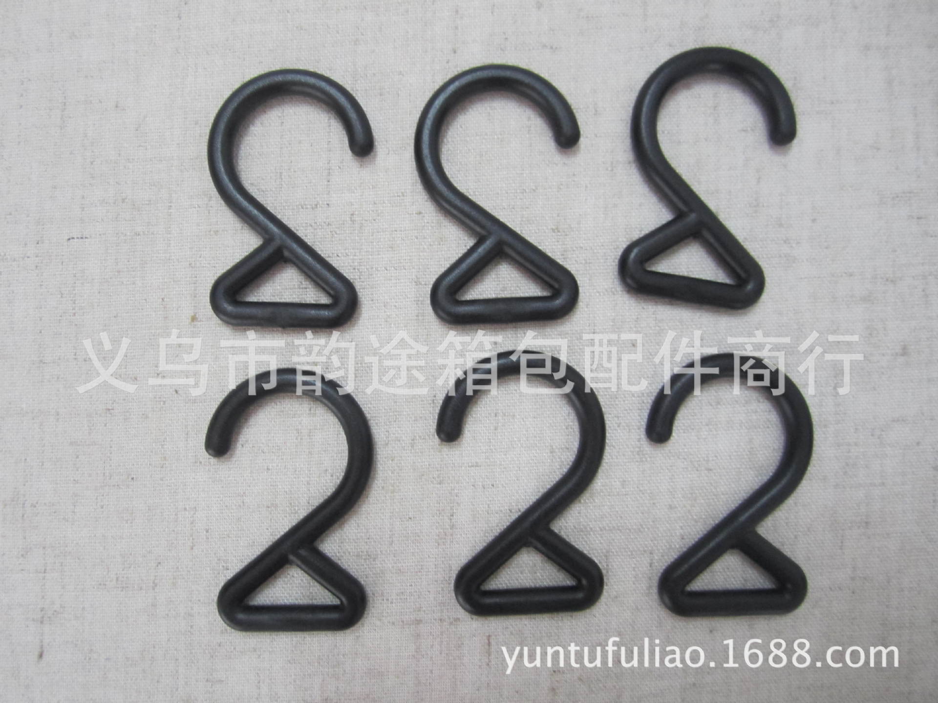 A Large Number of Bags and Bags Are Available in Stock. Plastic 2-Shaped 2-Shaped Hooks Rotating Hook Buckle 2-Word Hook Snap Hook Z Sub-Hook and Other Accessories