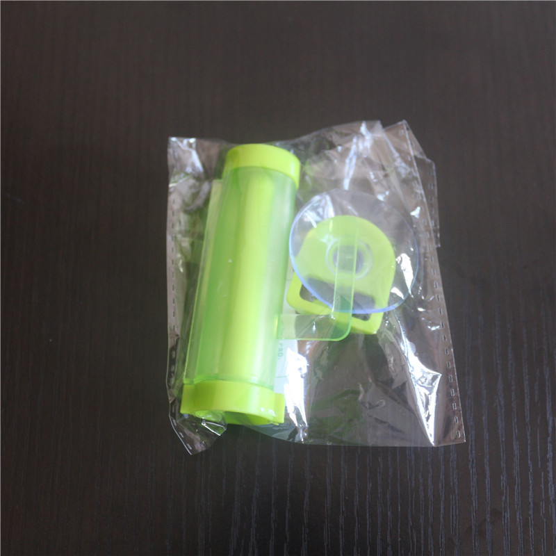 Manufacturer's direct selling toothpaste partner toothpaste Squeezer Toothpaste partner sucker hook squeezer 20g