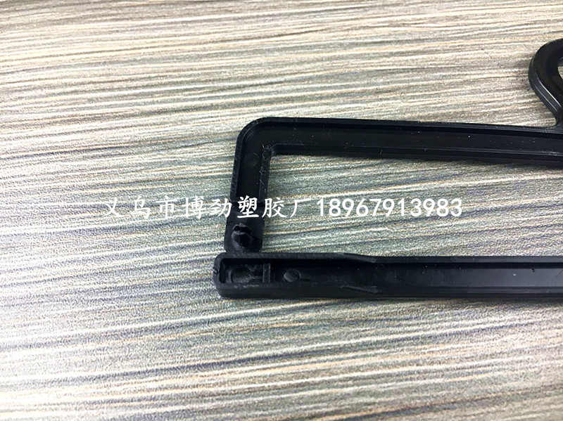 Manufacturers direct Plastic opening scarf hook display stand silk scarf leggings hook can open