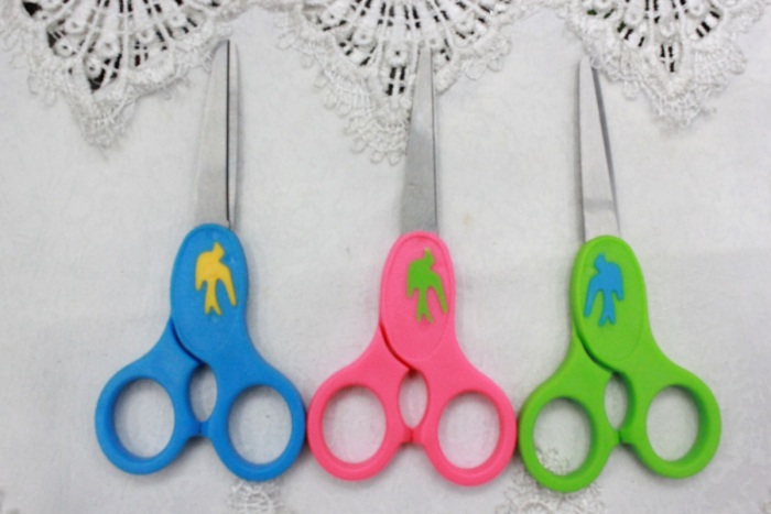 Cable KAIBO 0034 stainless steel scissors scissors swallow cartoon student display box Cable KAIBO 0034 stainless steel scissors scissors swallow cartoon student display box