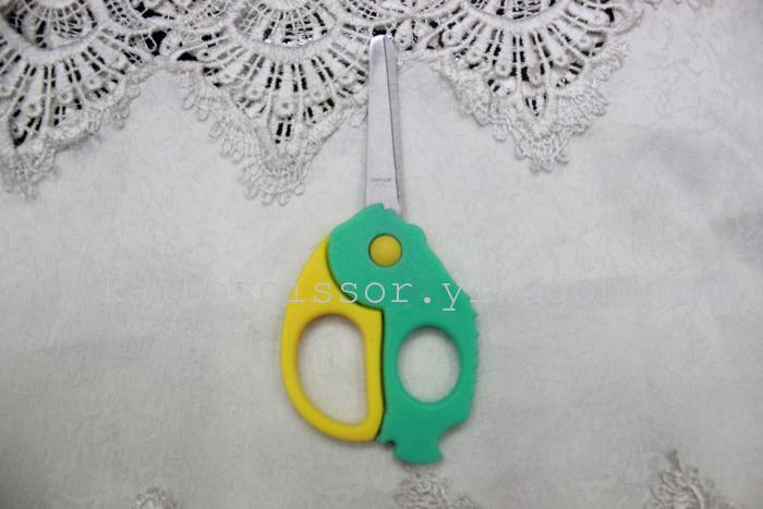 Cable KAIBO 0040 stainless steel scissors scissors fish cartoon cartoon students display box Cable KAIBO 0040 stainless steel scissors scissors fish cartoon cartoon students display box