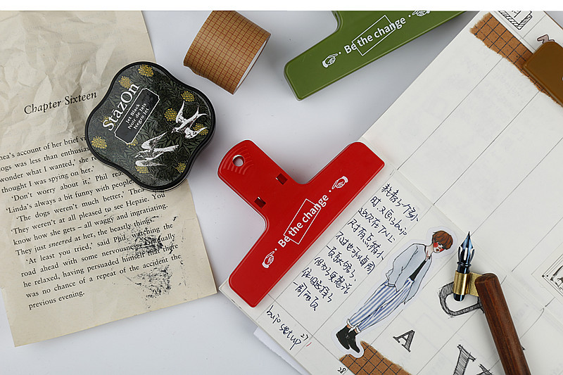 New Color Retro Plastic Clip Notebook Ticket Clips Storage Neat and Clean Hand Account Clip New Color Retro Plastic Clip Notebook Ticket Clips Storage Neat and Clean Hand Account Clip