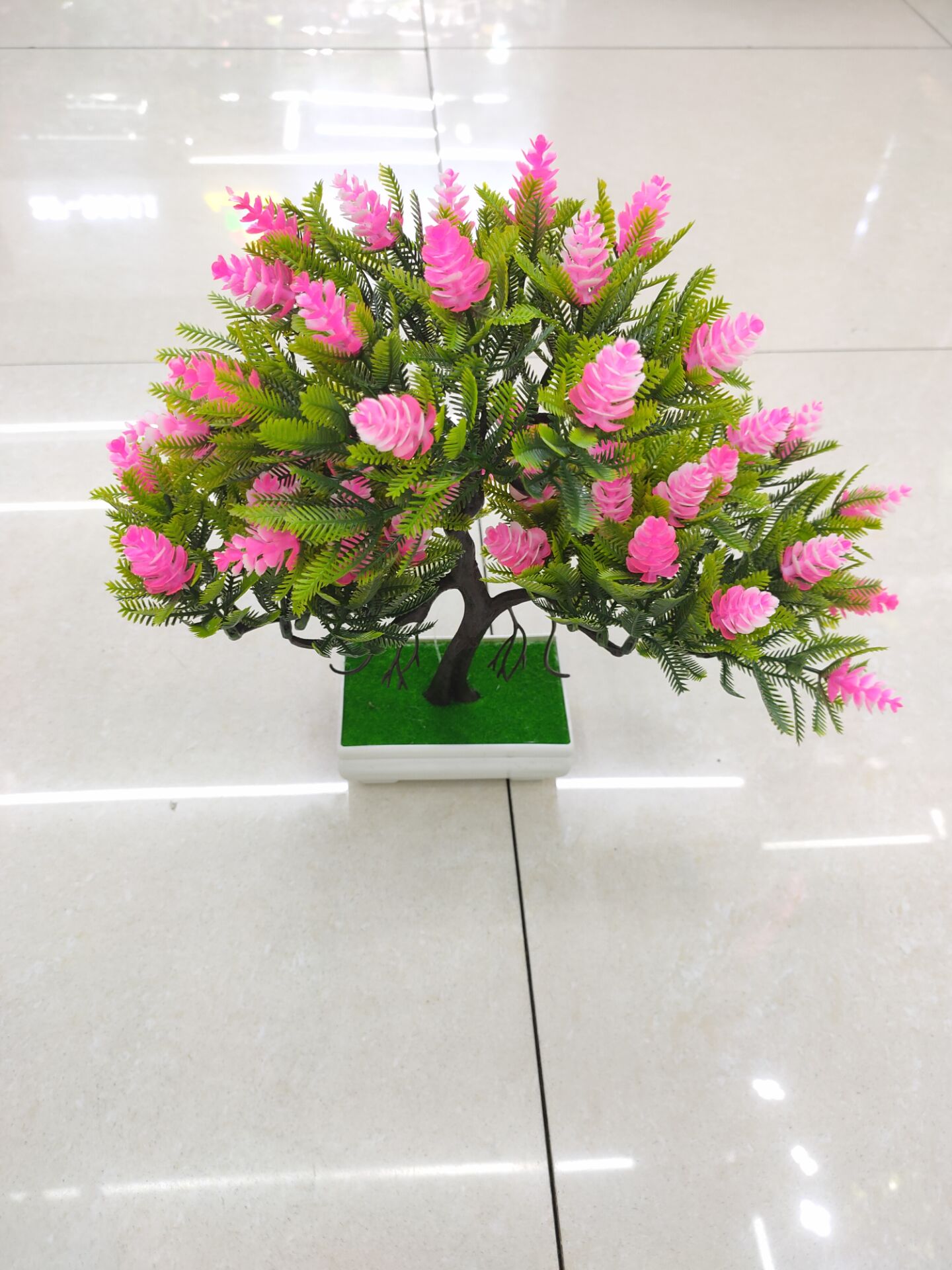 Simulation bonsai plastic basin three-fork small arbutus fruit tree decoration living room bedroom and so on Simulation bonsai plastic basin three-fork small arbutus fruit tree decoration living room bedroom and so on