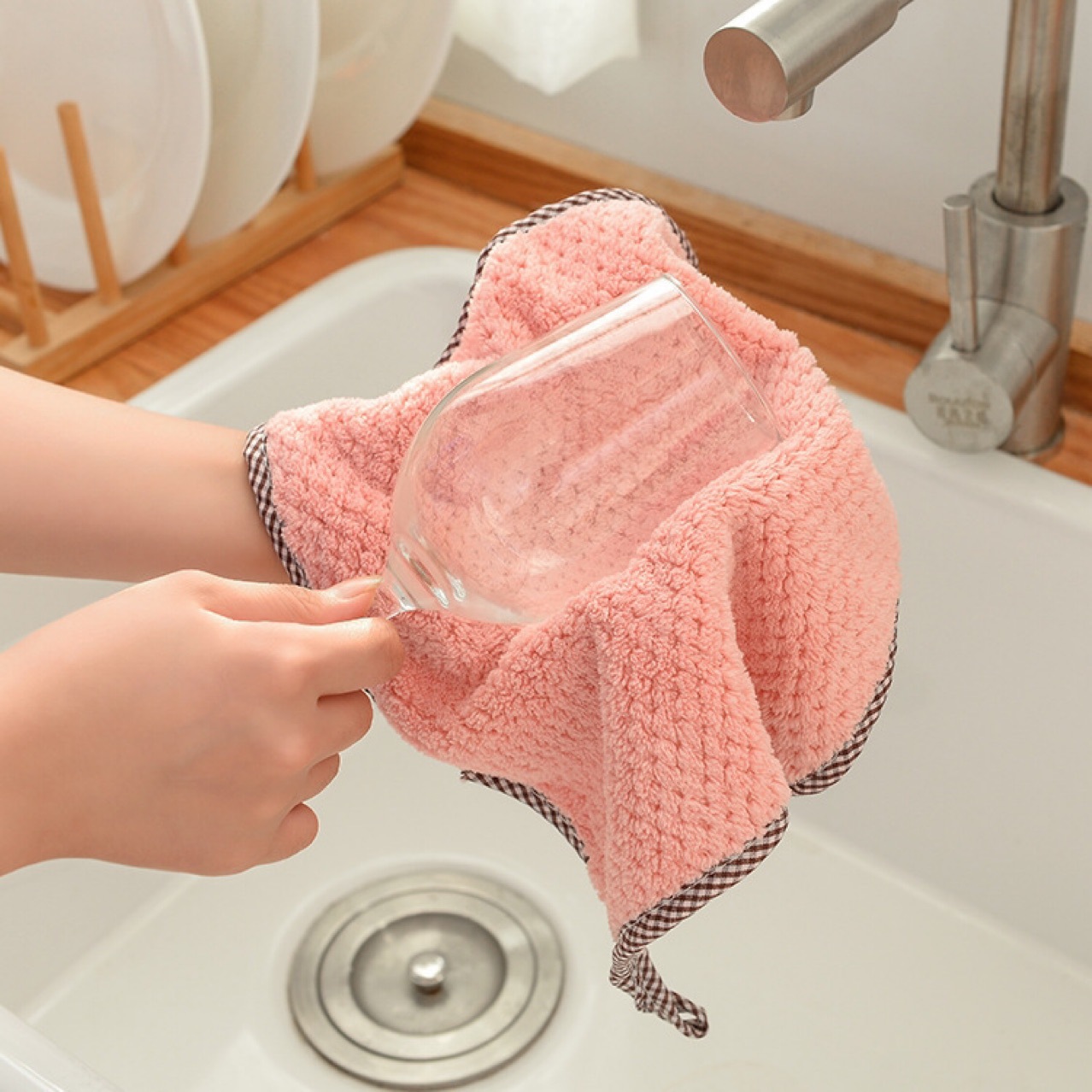 Absorbent Hanging Hand Towel Coral Fleece Lazy Rag Large Kitchen Edge Pineapple Plaid Dishcloth Wholesale