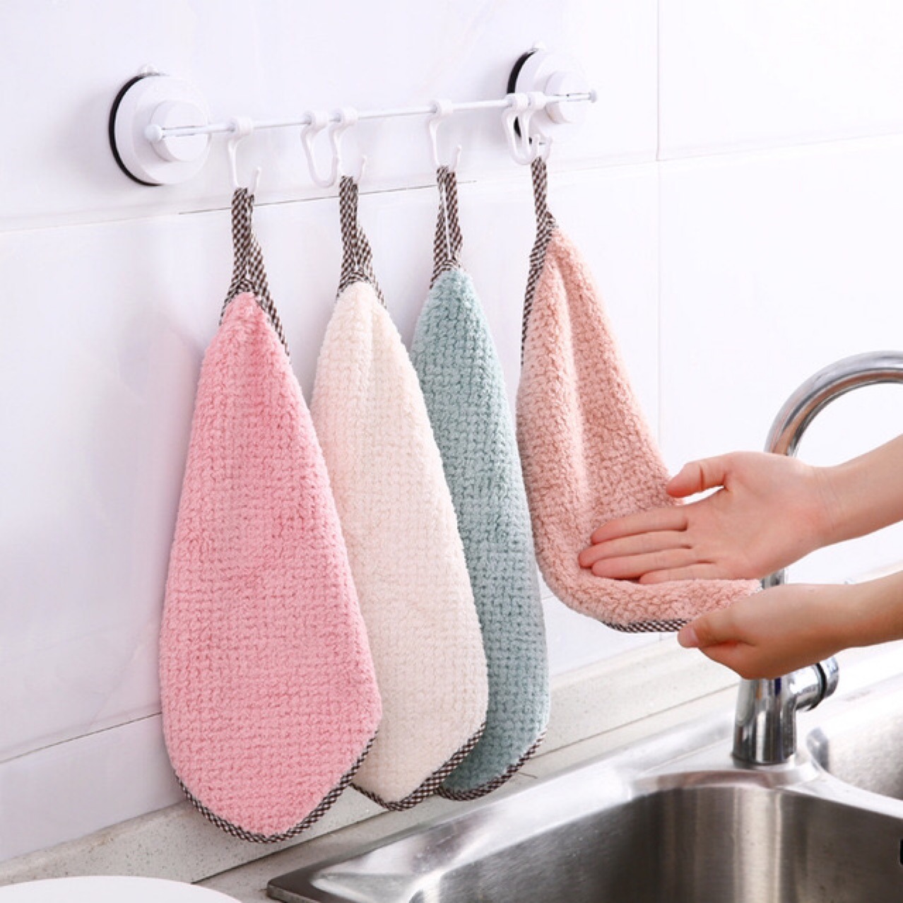 Absorbent Hanging Hand Towel Coral Fleece Lazy Rag Large Kitchen Edge Pineapple Plaid Dishcloth Wholesale