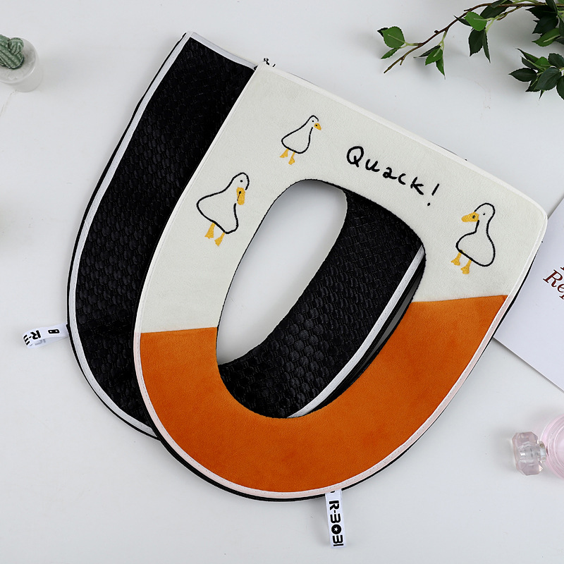 Embroidered Cute Toilet Mat Autumn and Winter Thickened Seat Cover Household Coral Fleece Warm Zipper Cushion with Handle