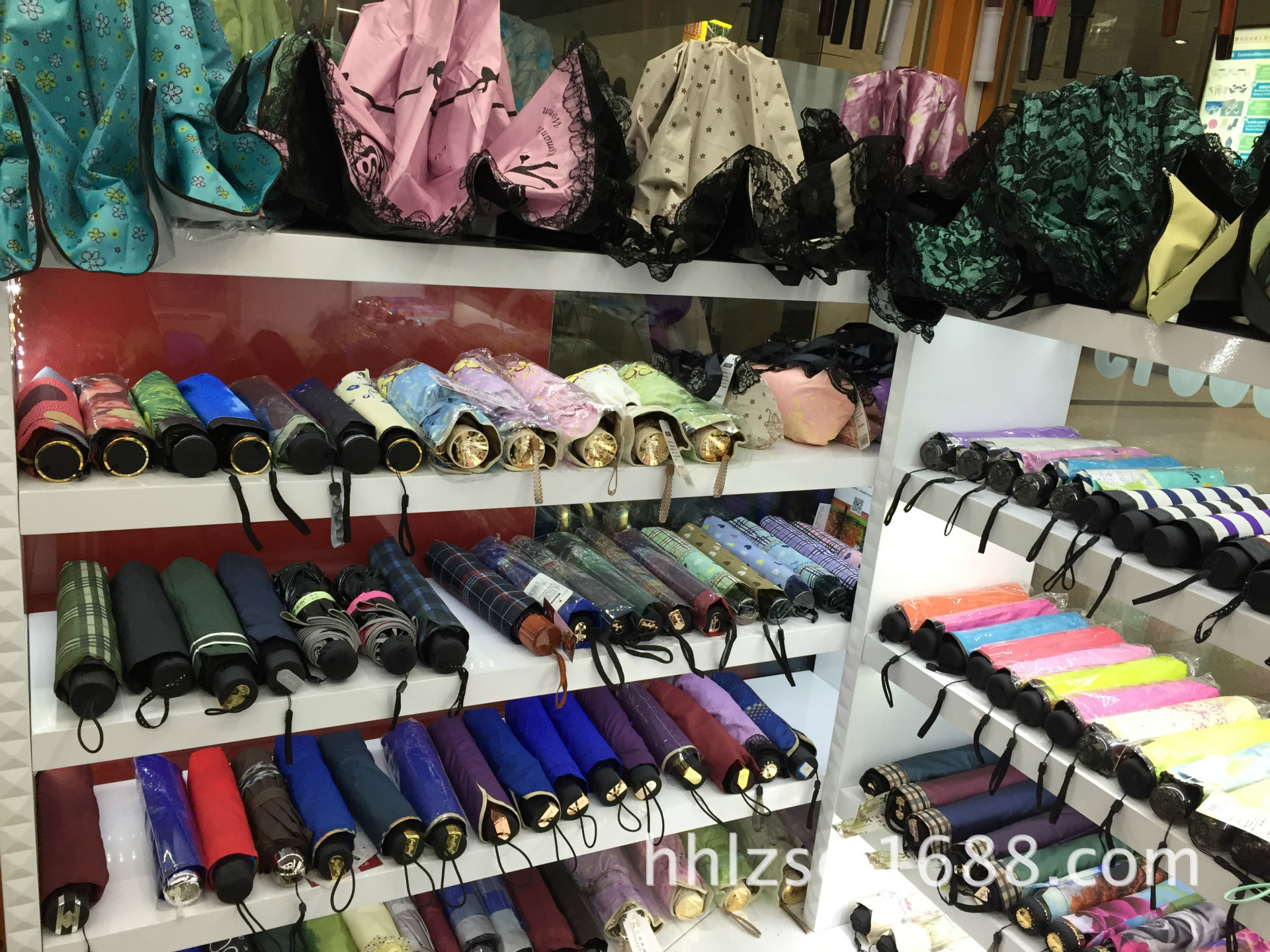 Cartoon children umbrella straight rod plastic green umbrella factory direct wholesale umbrella factory