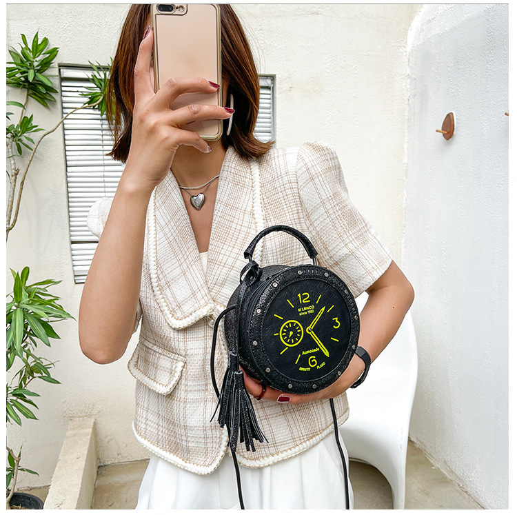 Eccentric Personality Small Bag 2021 Korean Style Fashion Tassel Vintage Clock Shape Portable Crossbody Small round Shoulder Bag
