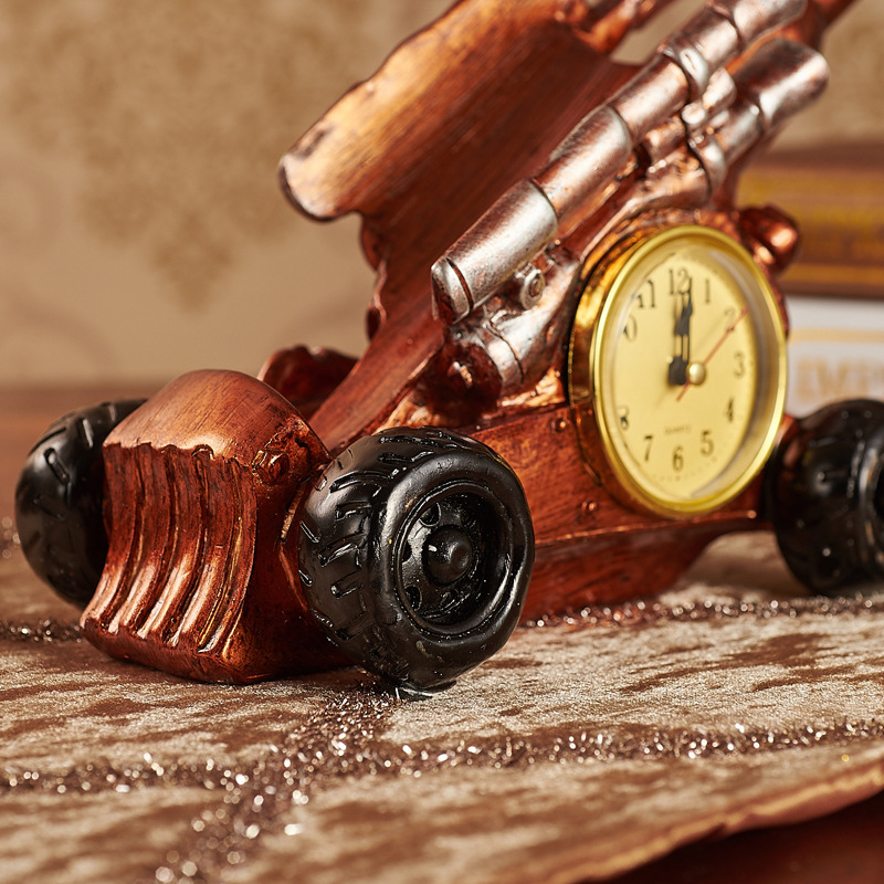 Resin Crafts European Red Wine Cannon Decoration Wine Cabinet Decoration Clock Decoration