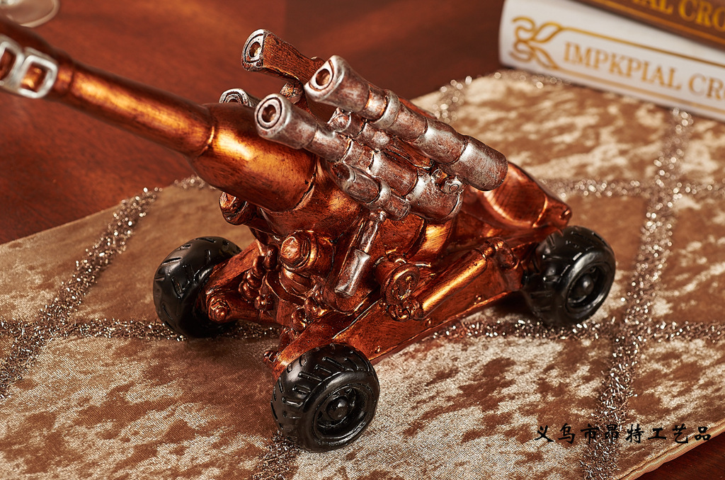 Resin Crafts European Red Wine Cannon Decoration Wine Cabinet Decoration Clock Decoration