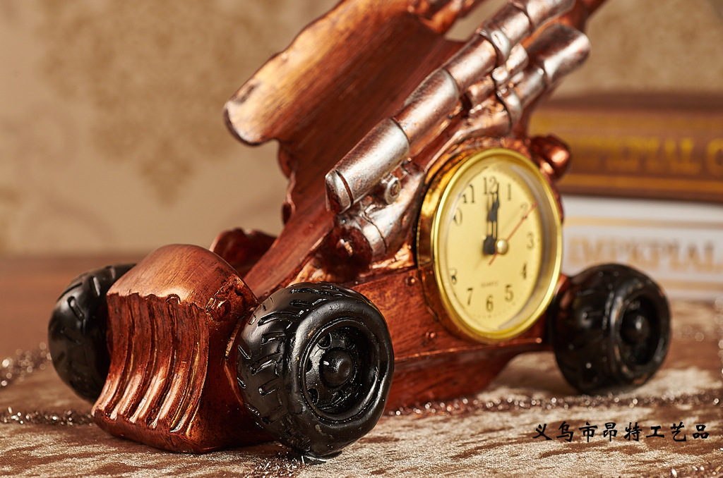 Resin Crafts European Red Wine Cannon Decoration Wine Cabinet Decoration Clock Decoration Resin Crafts European Red Wine Cannon Decoration Wine Cabinet Decoration Clock Decoration