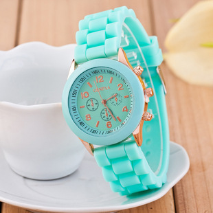 Popular AliExpress Watch Three-Eye Belt Men's Business Gifts Fashion Clock Hot Sale Men's Quartz Watch Factory Wholesale