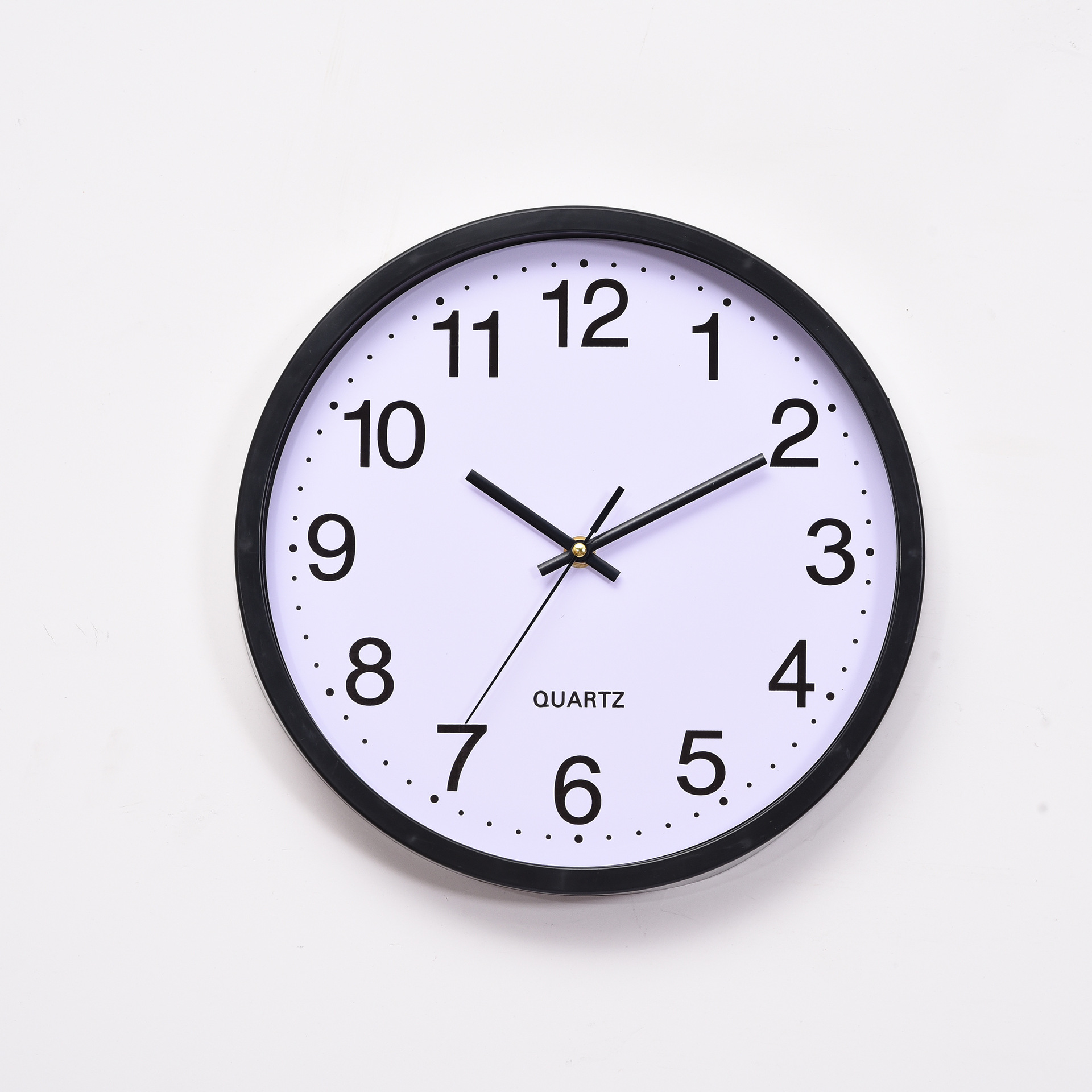 12-Inch round Noiseless Hanging Clock Plastic Digital Black and White Border Customizable Logo Hotel Hotel Wall Clock