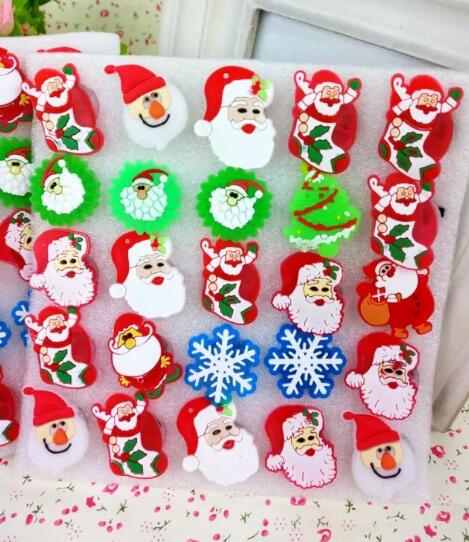 Small rubber Christmas Brooch Cartoon Flash Brooch LED pin Santa Claus hot selling glow