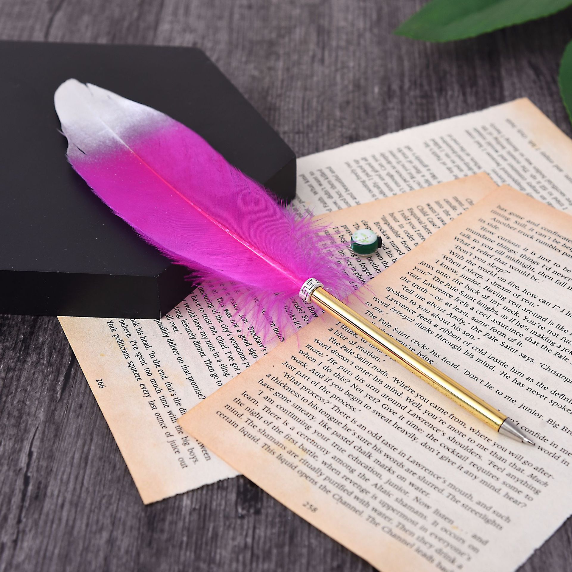 Creative Gold Spray Feather Pen Ballpoint Pen Feather Gel Pen Custom Writing Brush Christmas Gift Wedding Signature Pen