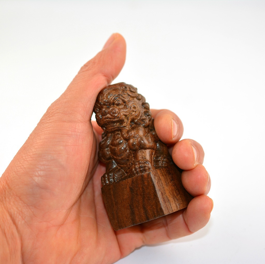 Vietnam Eaglewood Hand Piece Leather Black Wood Carving Playing Hand Piece Crafts Hand Piece Wholesale Variety of Options