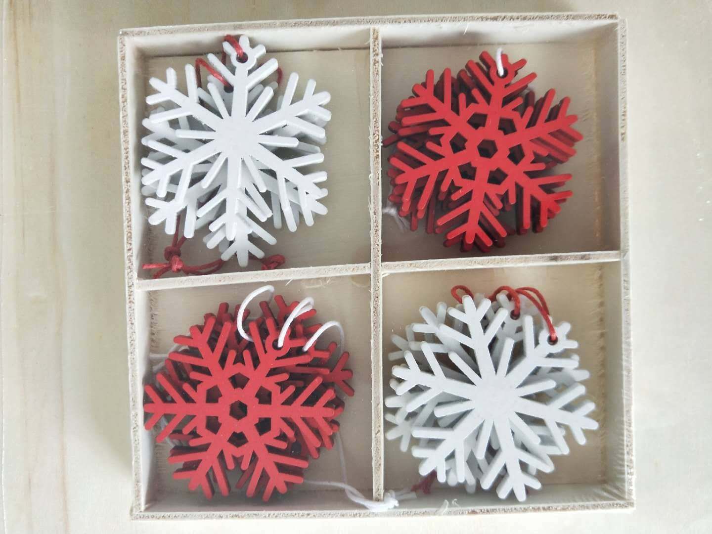 Christmas decorations box wooden Christmas ornaments Snowflake Christmas tree elk ornaments wood crafts Christmas decorations box wooden Christmas ornaments Snowflake Christmas tree elk ornaments wood crafts