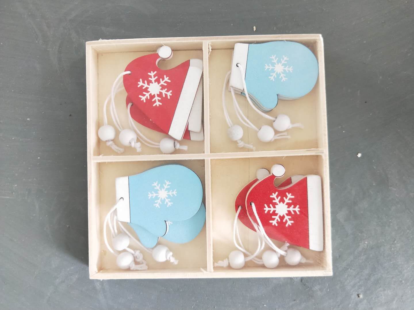 Christmas decorations box wooden Christmas ornaments Snowflake Christmas tree elk ornaments wood crafts Christmas decorations box wooden Christmas ornaments Snowflake Christmas tree elk ornaments wood crafts