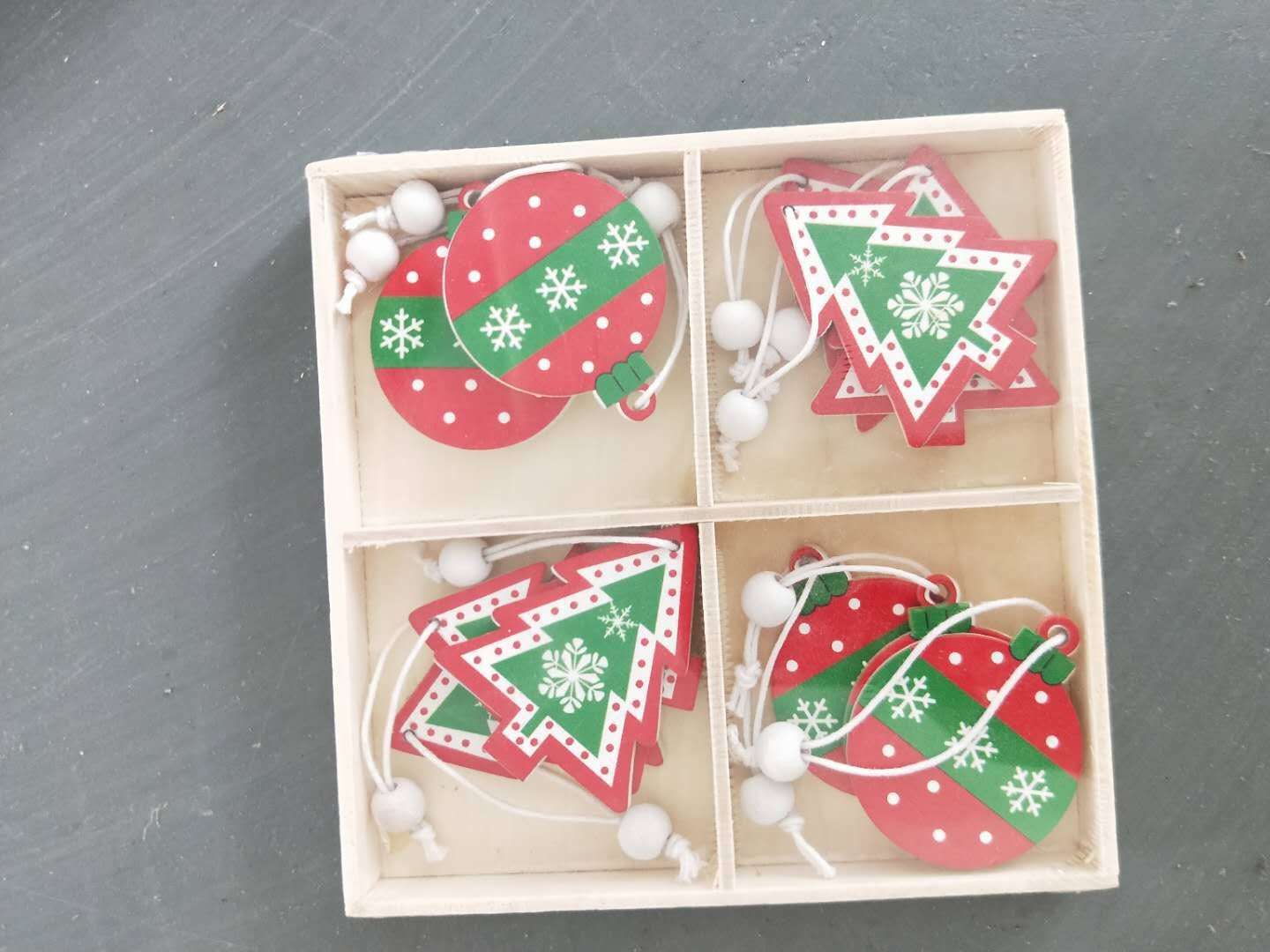 Christmas decorations box wooden Christmas ornaments Snowflake Christmas tree elk ornaments wood crafts Christmas decorations box wooden Christmas ornaments Snowflake Christmas tree elk ornaments wood crafts