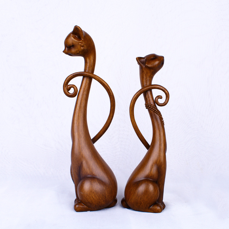 Resin Crafts European Style Wood Color Cat Lovers Decoration Creative Living Room TV Cabinet Wine Cabinet Decorations Wedding Gift